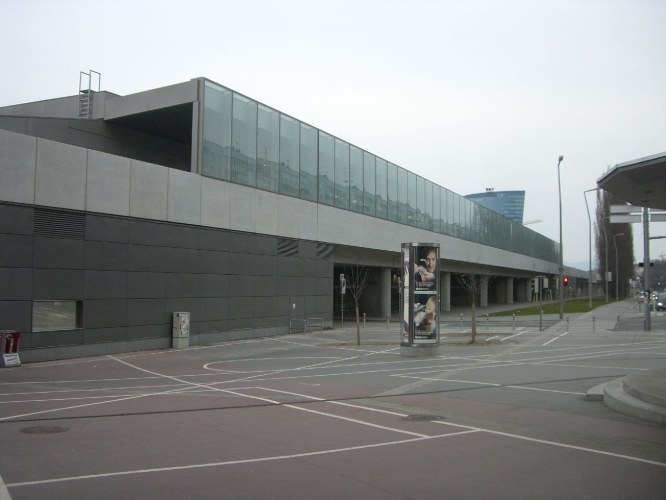 U2 Station